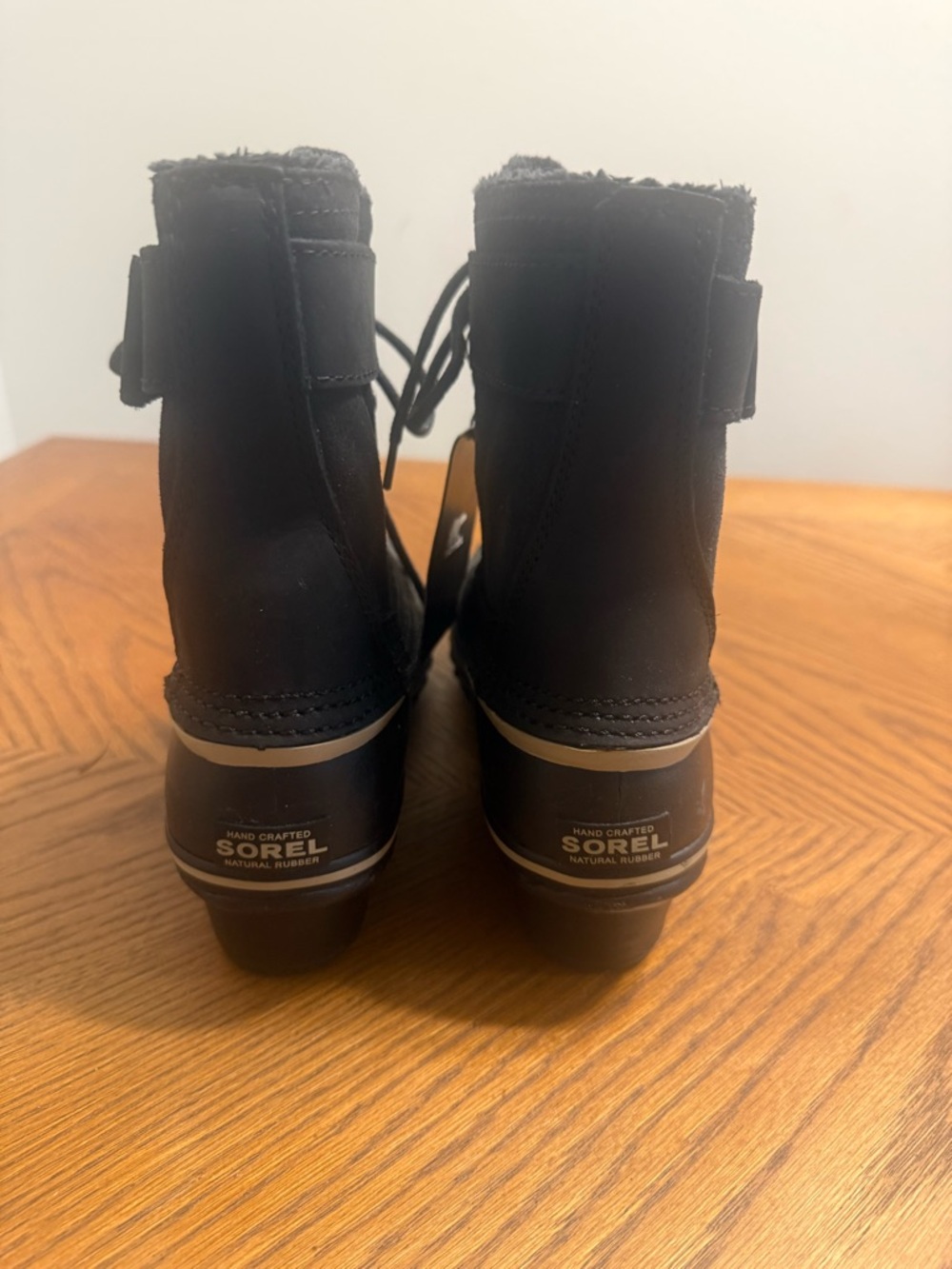 Sorel duck style boots without box size 7.5. Women’s Sorel rain/snow boots. - Picture 10 of 14